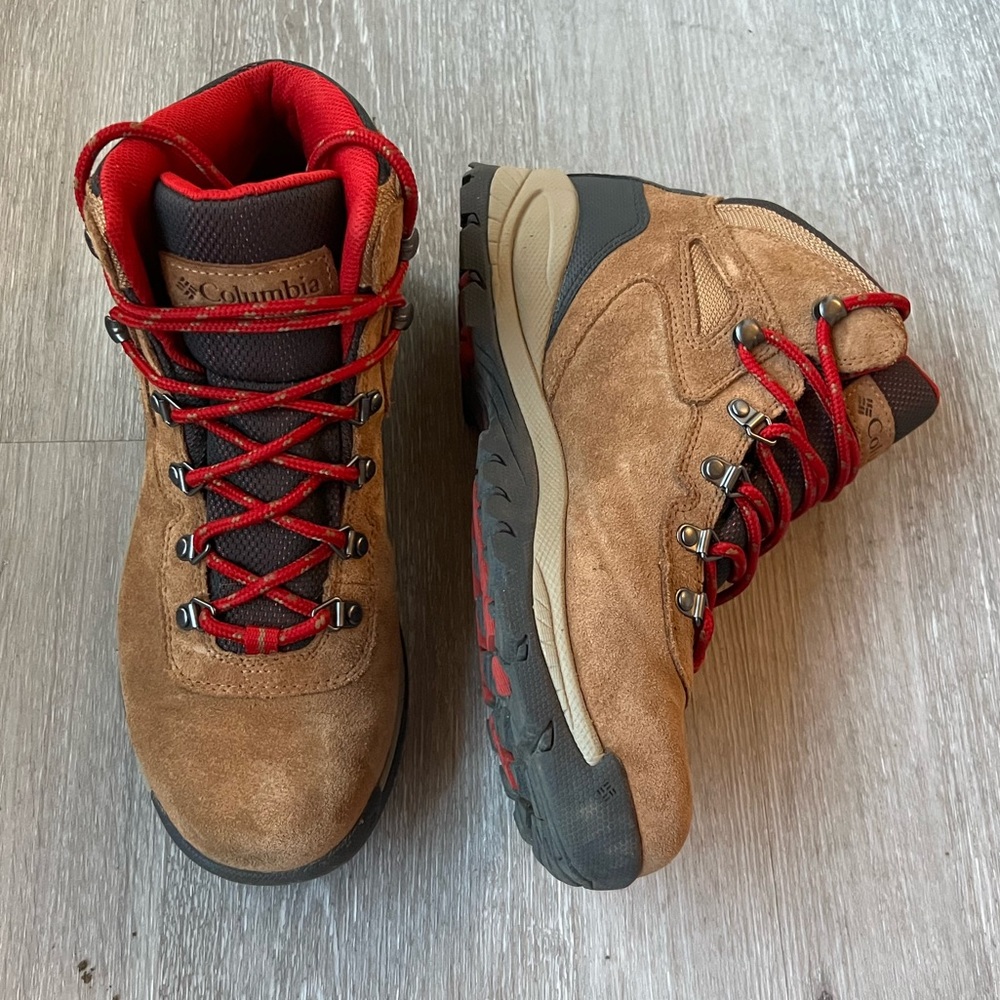 Columbia Brown Suede Hiking Boots with Red Accents